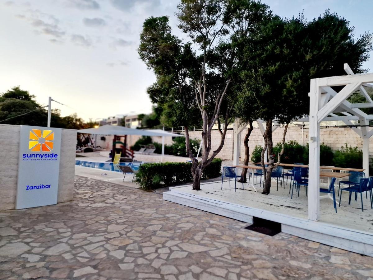 Residence-Apartment-Giuliano-Punta Skala, ペトルチャネ エクステリア 写真