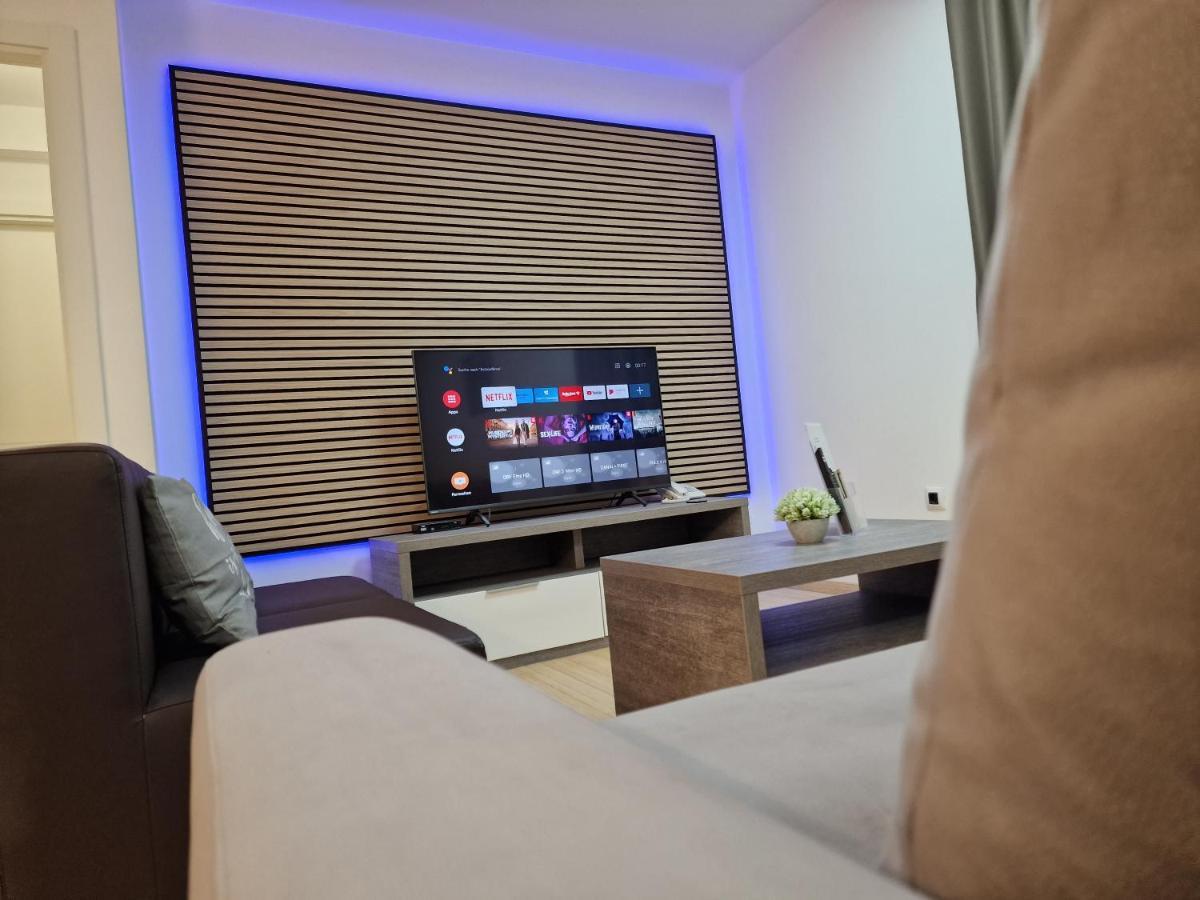 Residence-Apartment-Giuliano-Punta Skala, ペトルチャネ エクステリア 写真