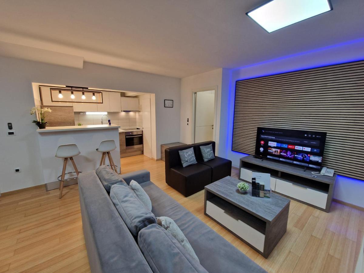 Residence-Apartment-Giuliano-Punta Skala, ペトルチャネ エクステリア 写真