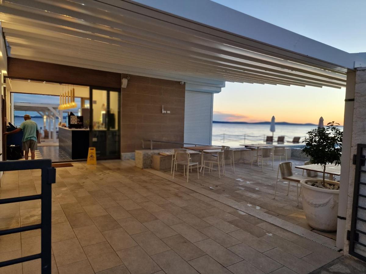 Residence-Apartment-Giuliano-Punta Skala, ペトルチャネ エクステリア 写真