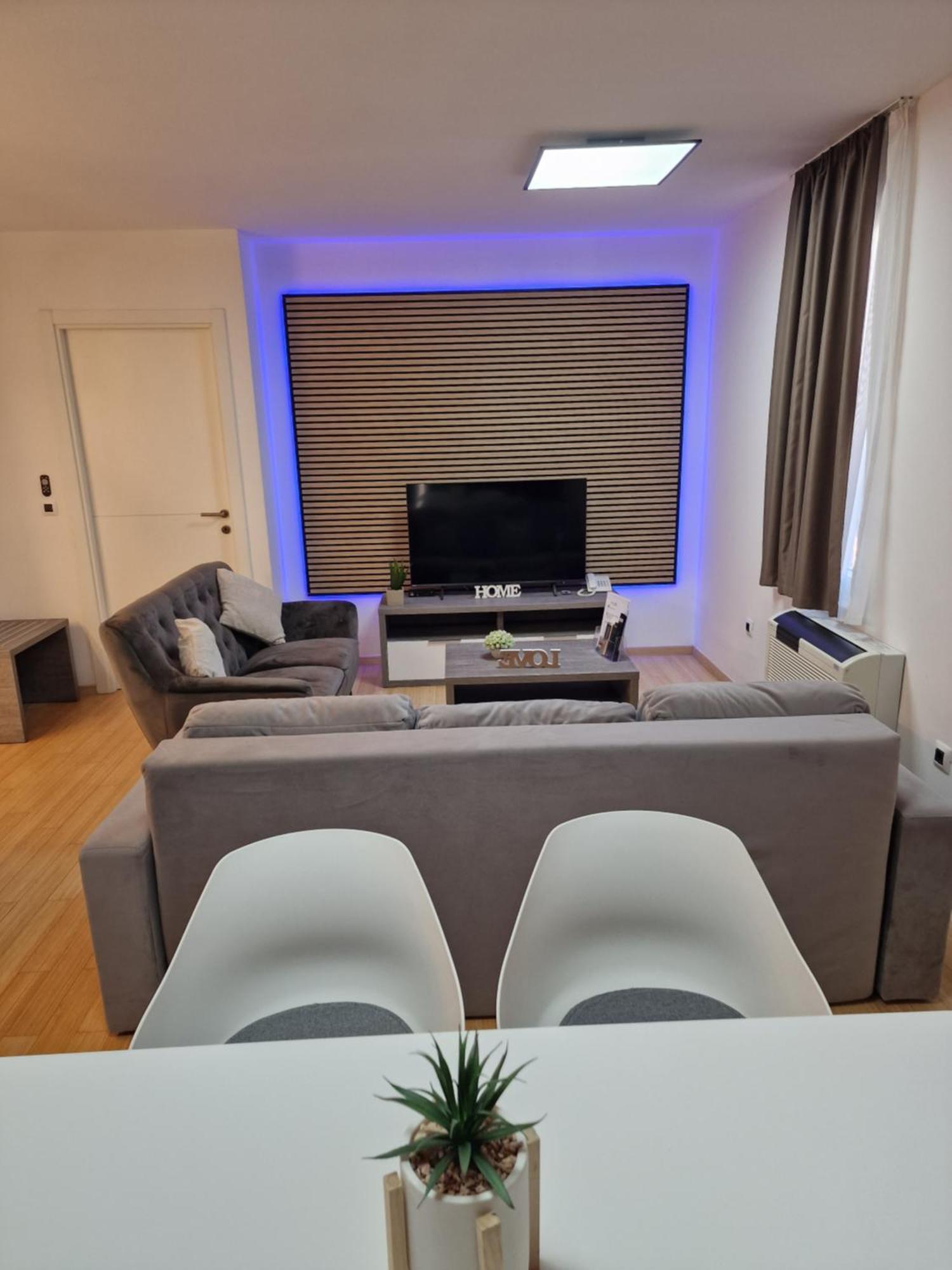 Residence-Apartment-Giuliano-Punta Skala, ペトルチャネ エクステリア 写真