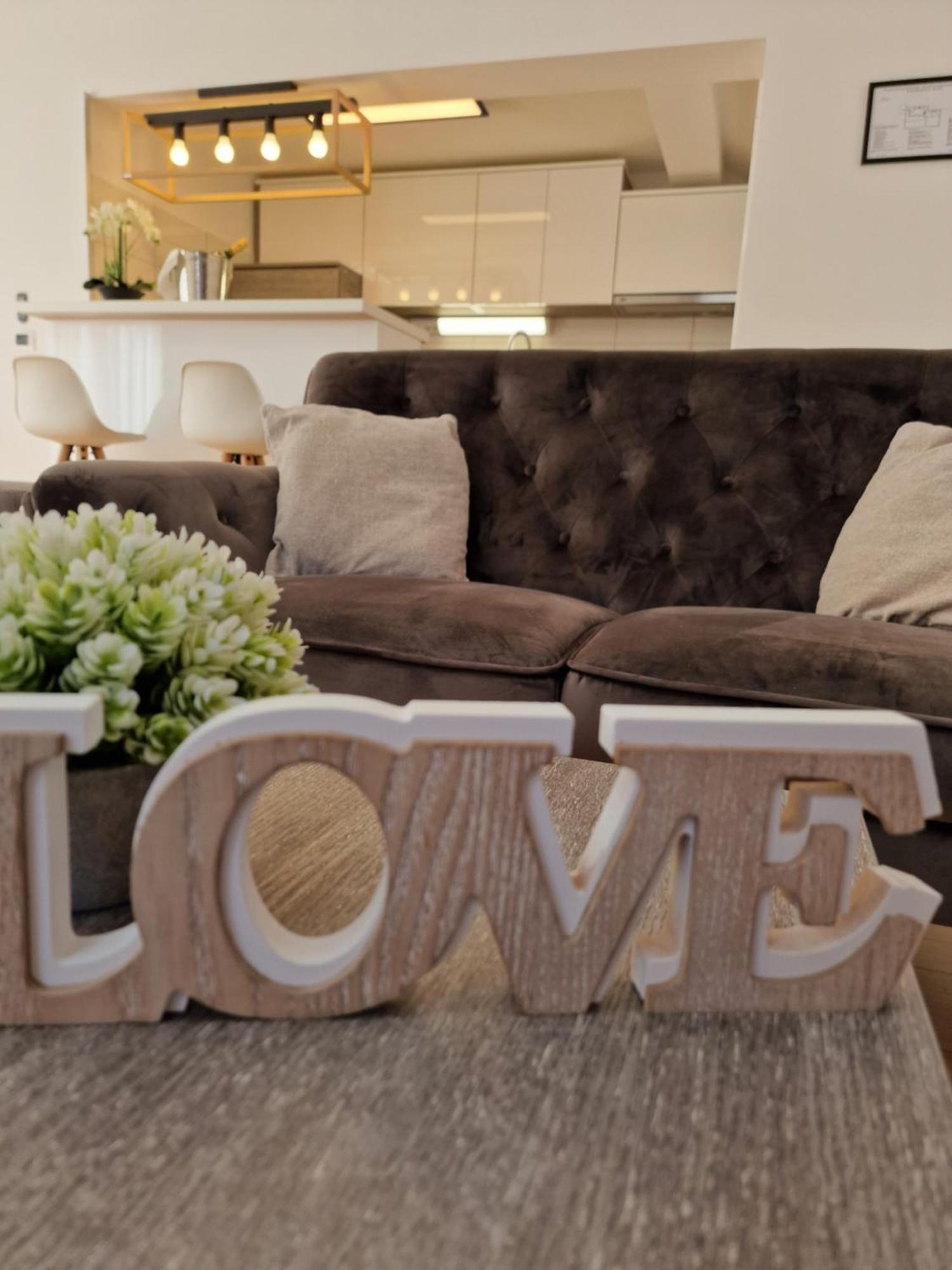 Residence-Apartment-Giuliano-Punta Skala, ペトルチャネ エクステリア 写真