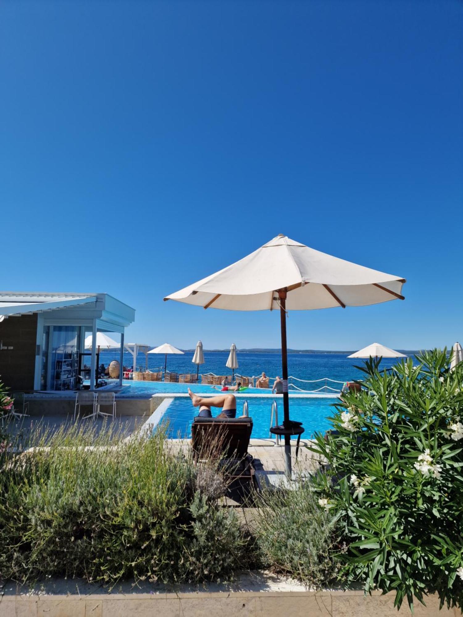 Residence-Apartment-Giuliano-Punta Skala, ペトルチャネ エクステリア 写真
