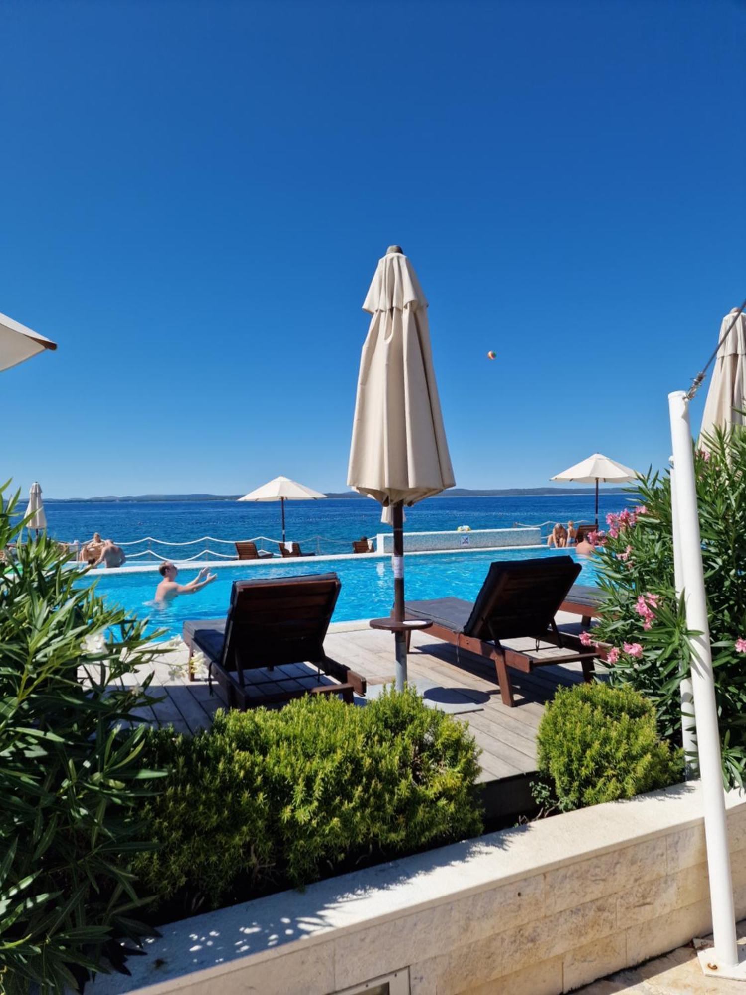 Residence-Apartment-Giuliano-Punta Skala, ペトルチャネ エクステリア 写真